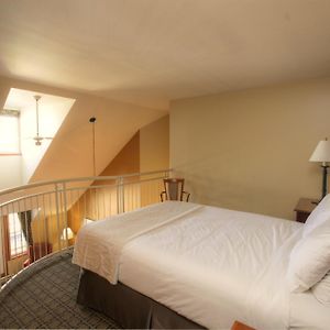 Loft Suite