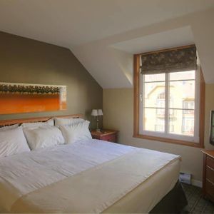 Suite à 1 Chambre à Coucher Lit King-Size